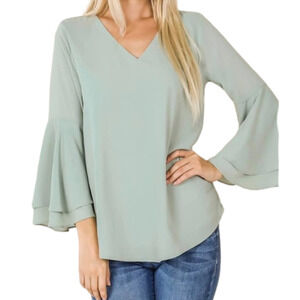 New Women's Layered Bell Sleeve Blouse Sage‎ Green Top size Large Zenana